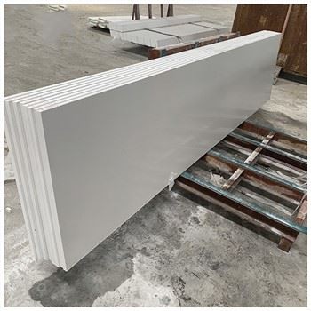 كونترتوب الكوارتز الأبيض القطب الشمالي