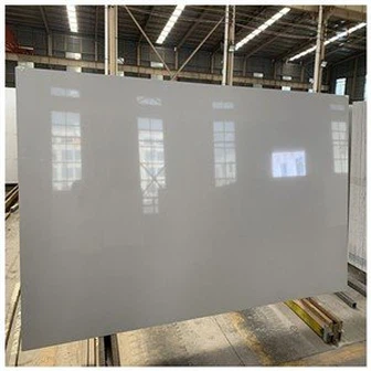 الرماد الرمادي الكوارتز